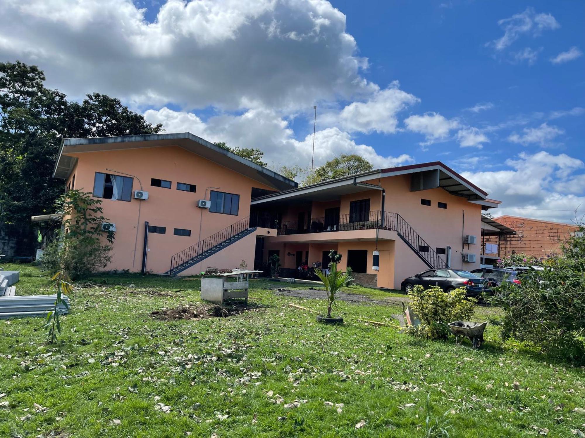 Sky Hostel La Fortuna Exterior foto